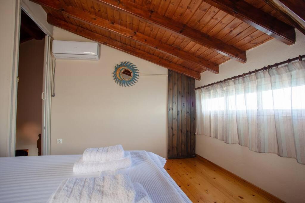 Kohyli Beachfront House Agia Pelagia Chlomou Екстериор снимка