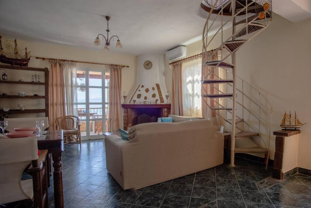 Kohyli Beachfront House Agia Pelagia Chlomou Екстериор снимка
