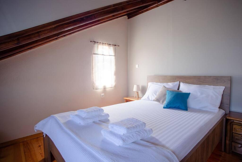 Kohyli Beachfront House Agia Pelagia Chlomou Екстериор снимка
