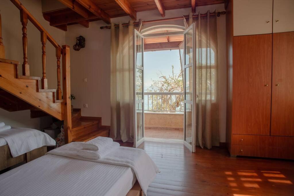 Kohyli Beachfront House Agia Pelagia Chlomou Екстериор снимка