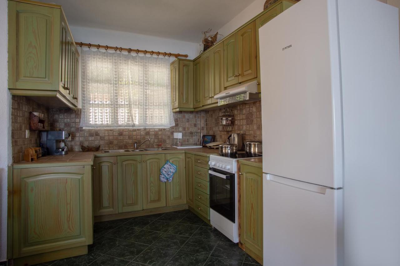 Kohyli Beachfront House Agia Pelagia Chlomou Екстериор снимка