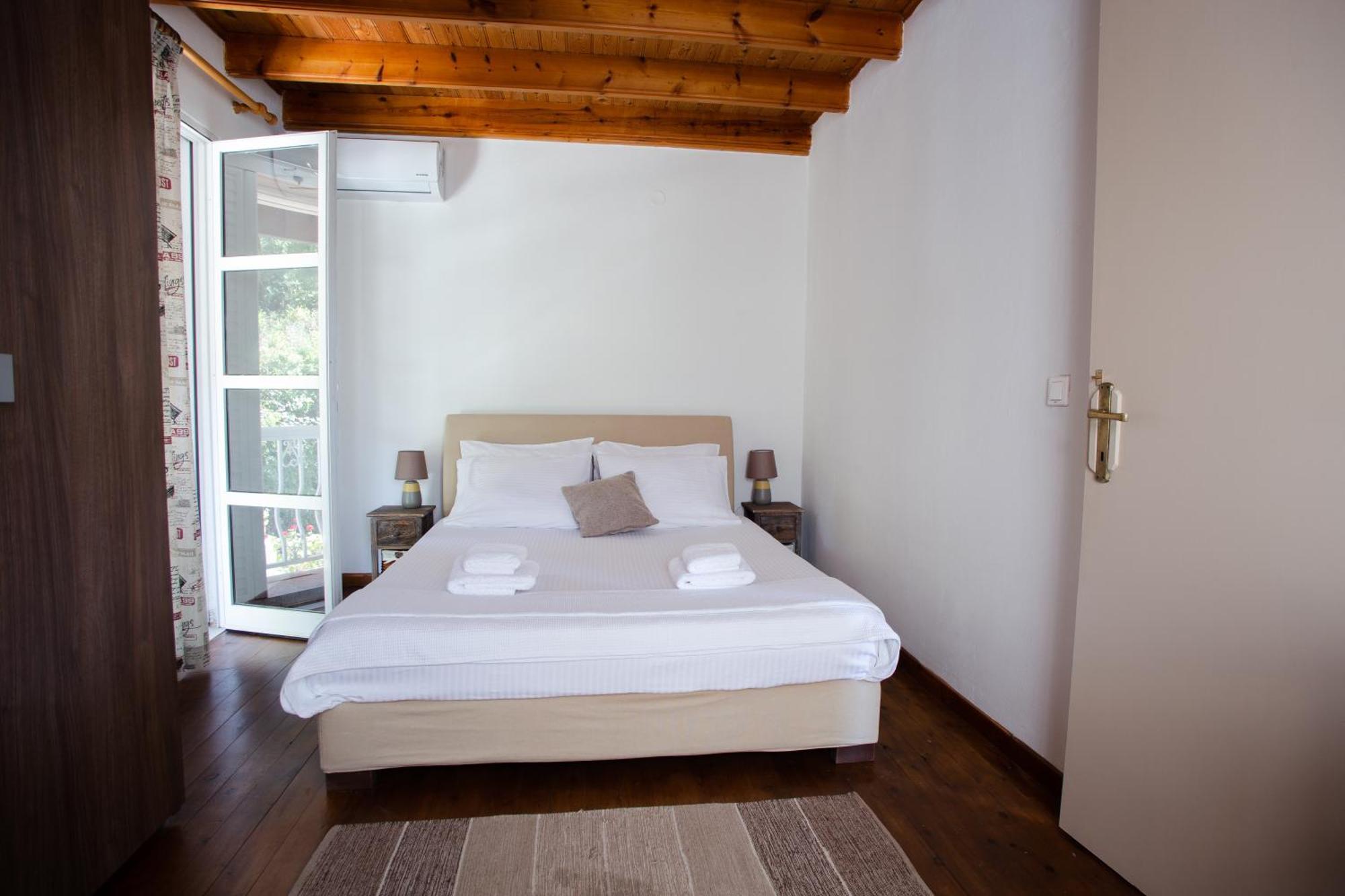 Kohyli Beachfront House Agia Pelagia Chlomou Екстериор снимка