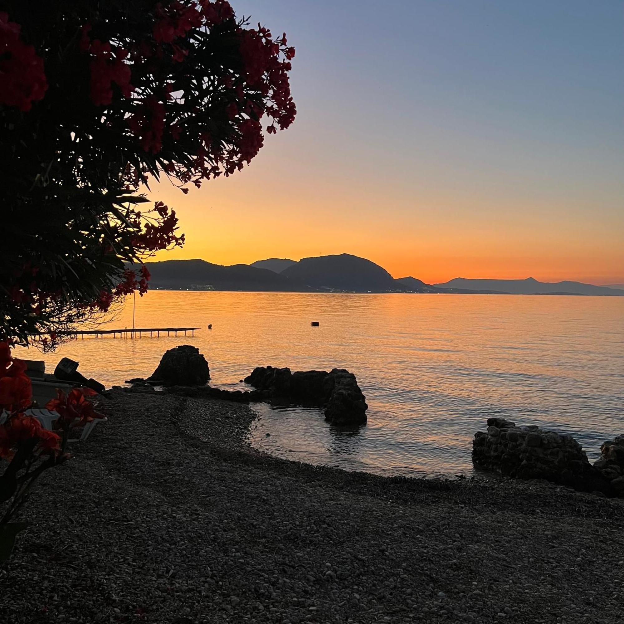 Kohyli Beachfront House Agia Pelagia Chlomou Екстериор снимка
