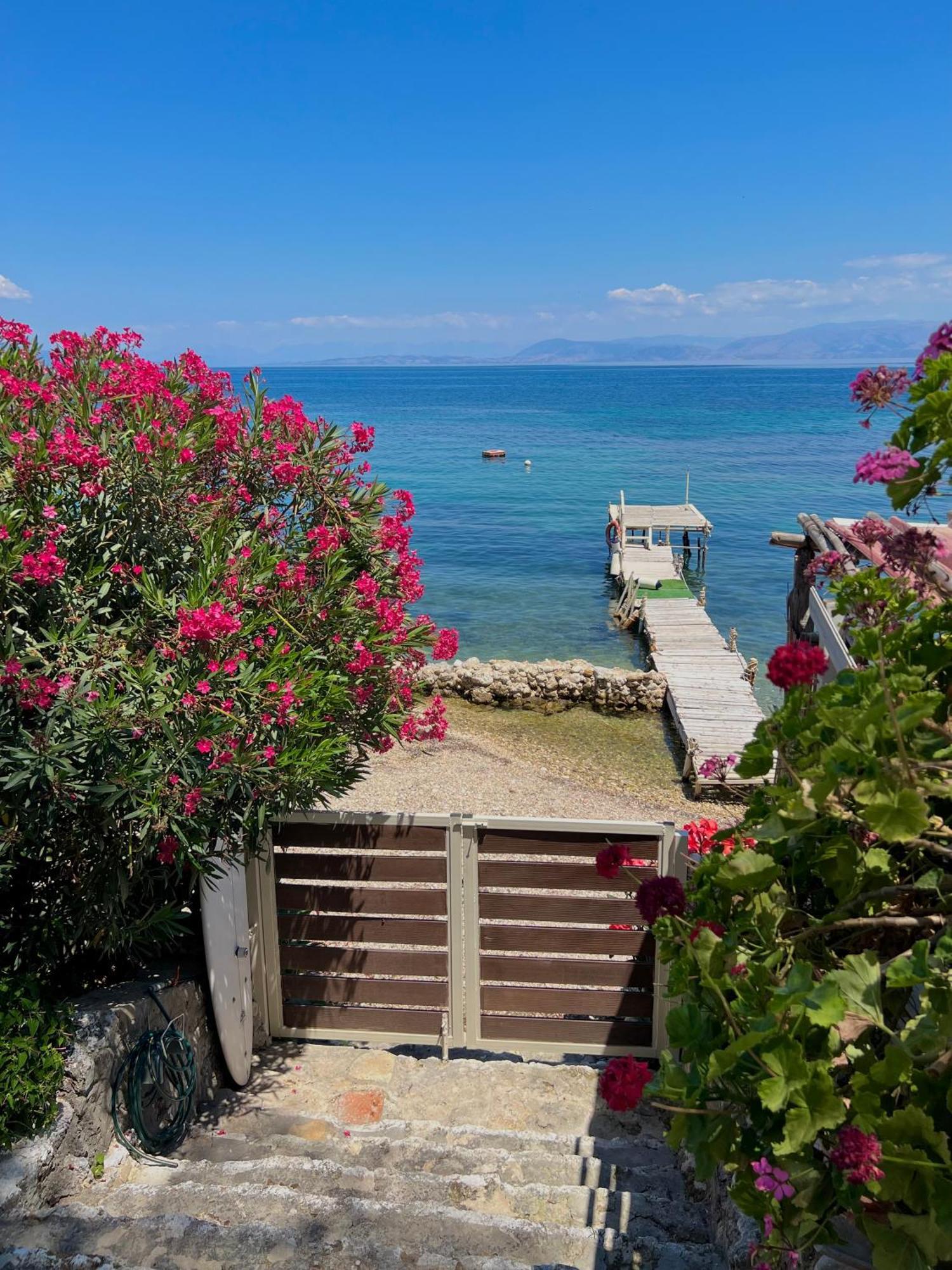 Kohyli Beachfront House Agia Pelagia Chlomou Екстериор снимка