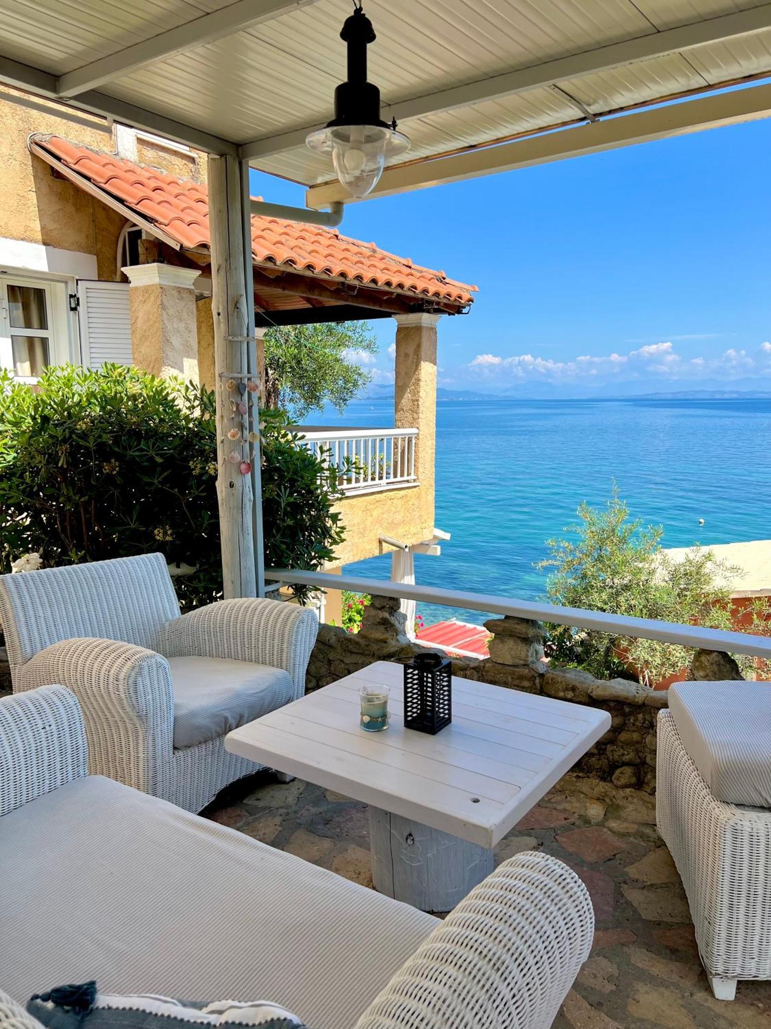 Kohyli Beachfront House Agia Pelagia Chlomou Екстериор снимка