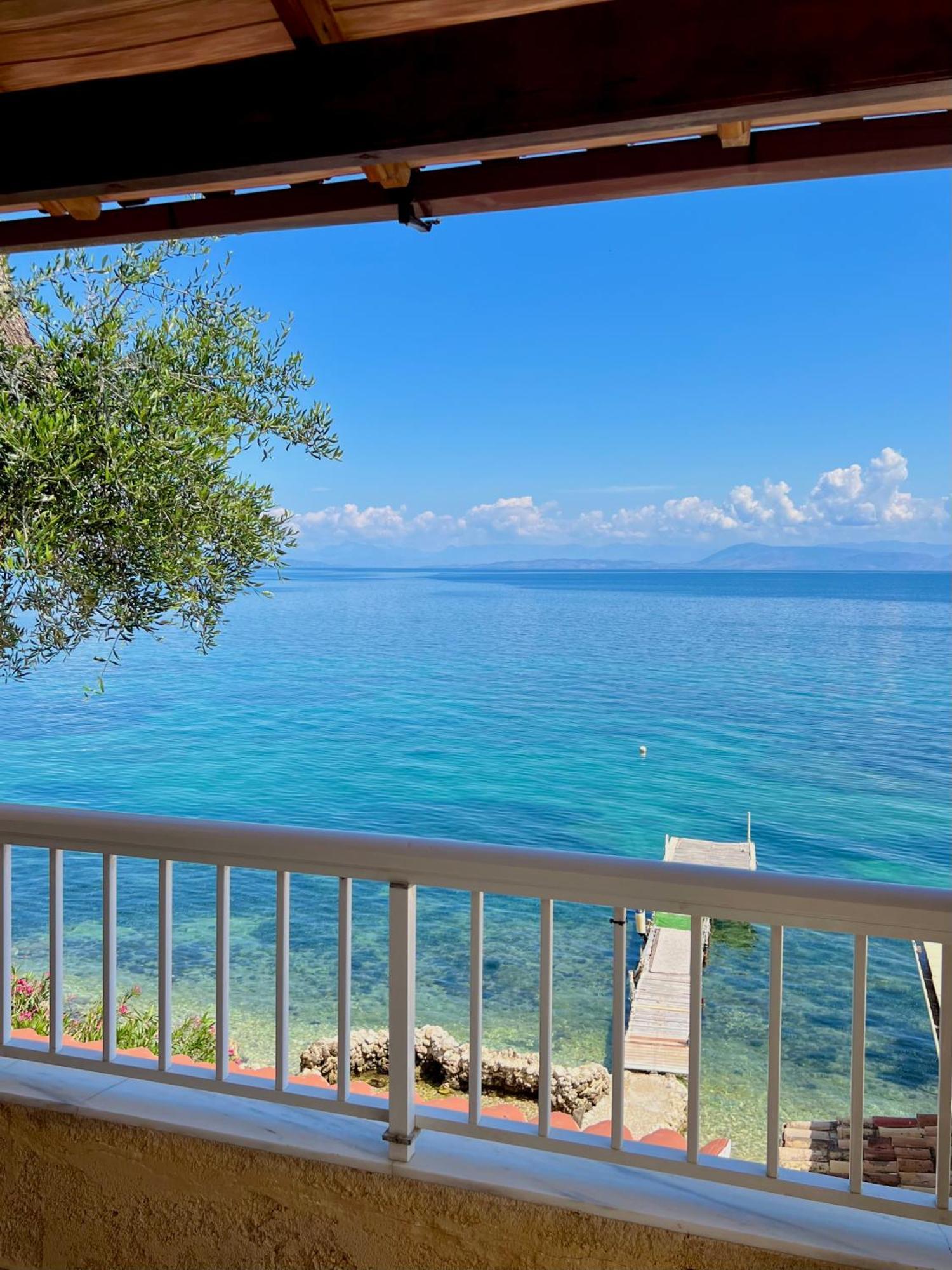 Kohyli Beachfront House Agia Pelagia Chlomou Екстериор снимка