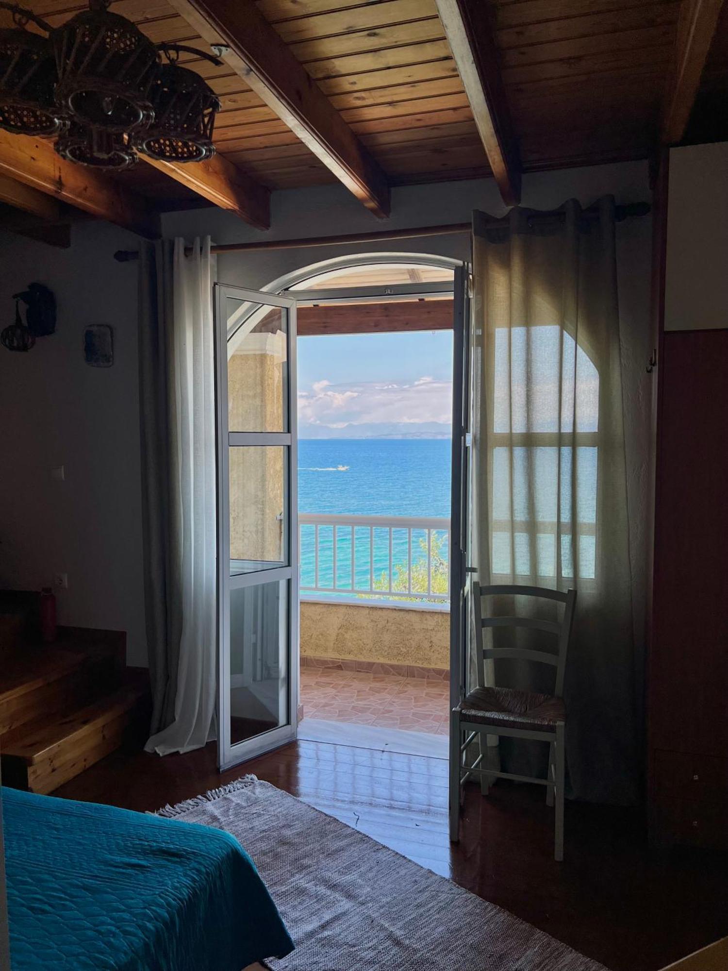 Kohyli Beachfront House Agia Pelagia Chlomou Екстериор снимка