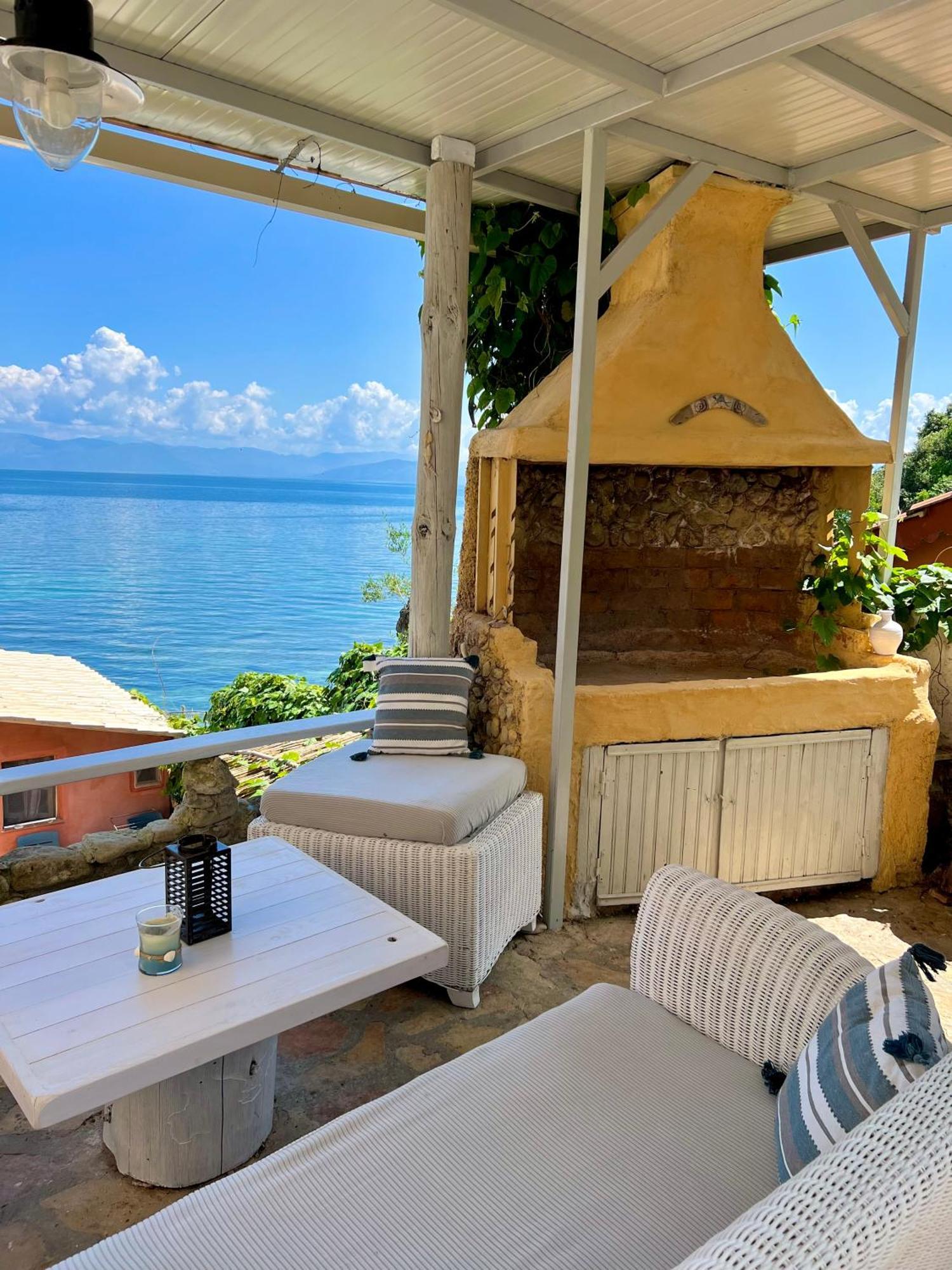 Kohyli Beachfront House Agia Pelagia Chlomou Екстериор снимка