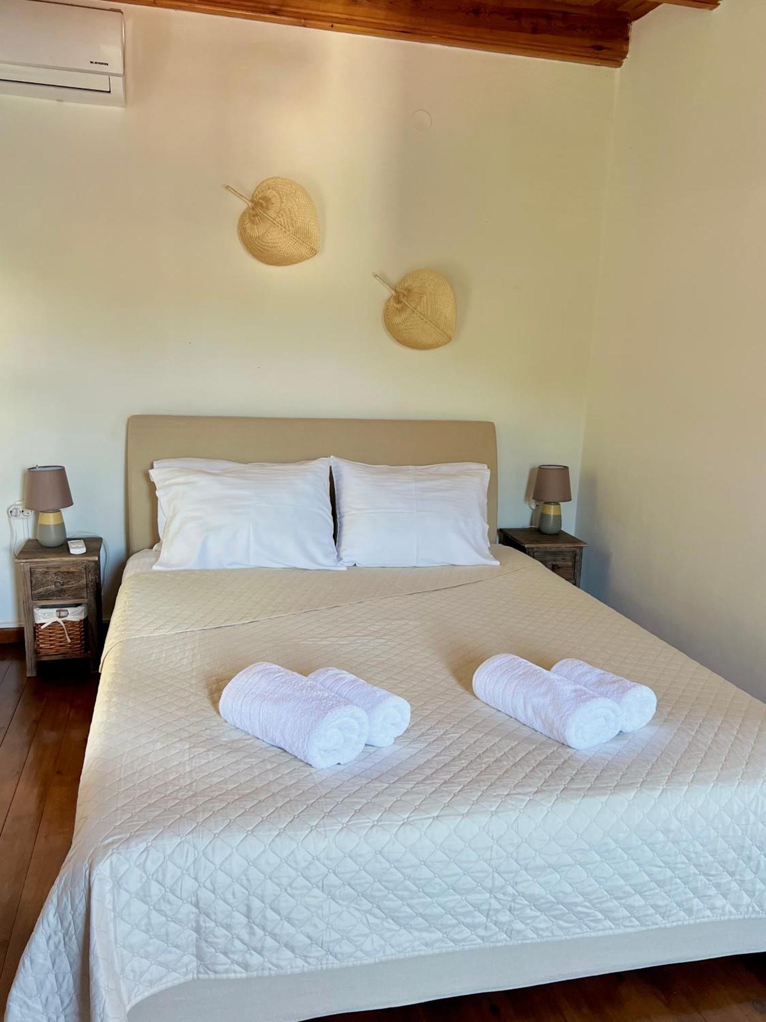 Kohyli Beachfront House Agia Pelagia Chlomou Екстериор снимка